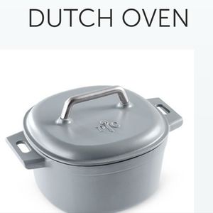 Pampered chef Dutch oven